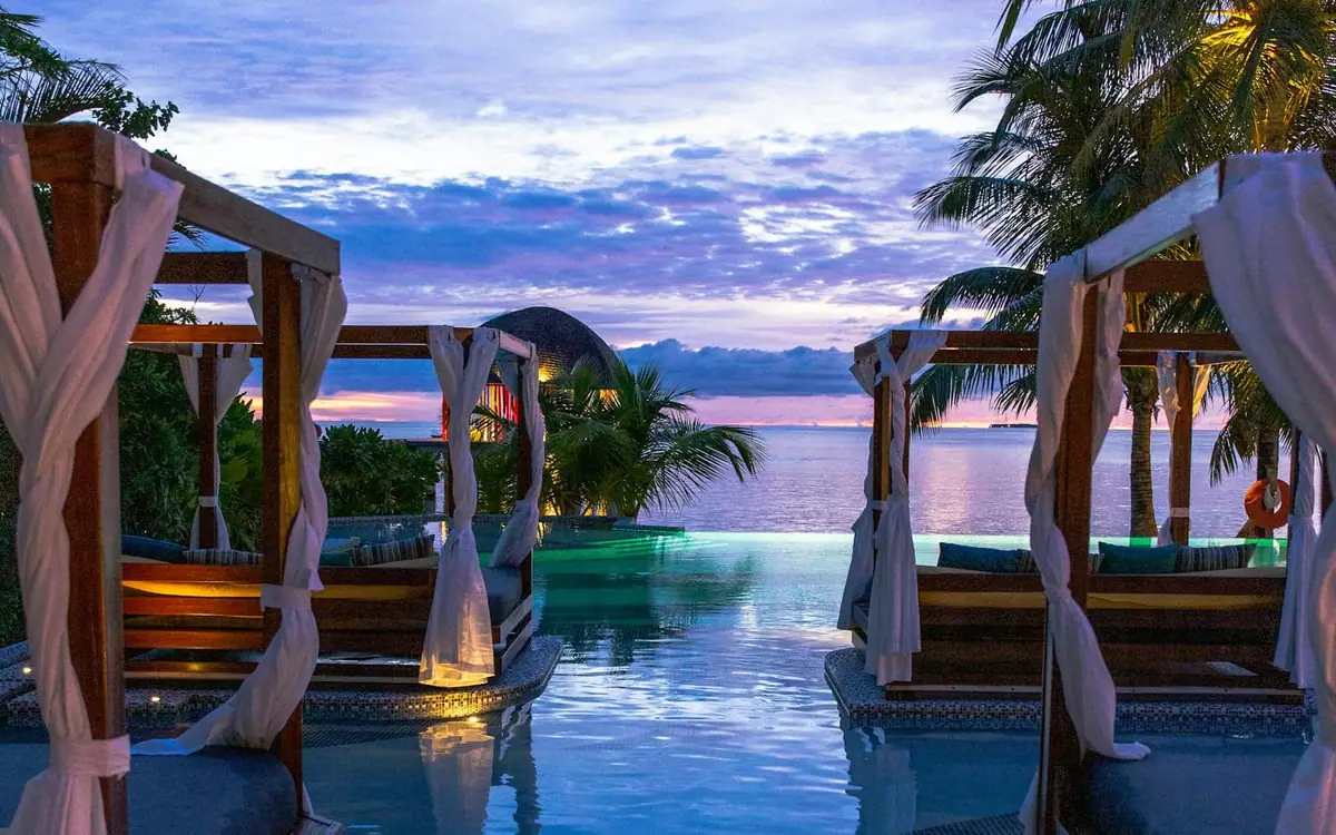 Coastal hotel and resort transfer Kenya